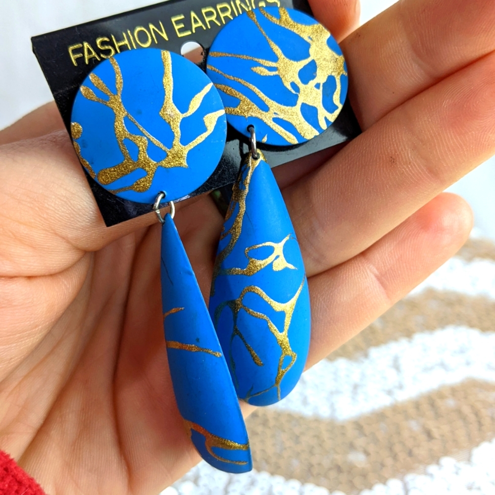 Vintage Splatter Paint Dangle Earrings - Picture 7 of 9